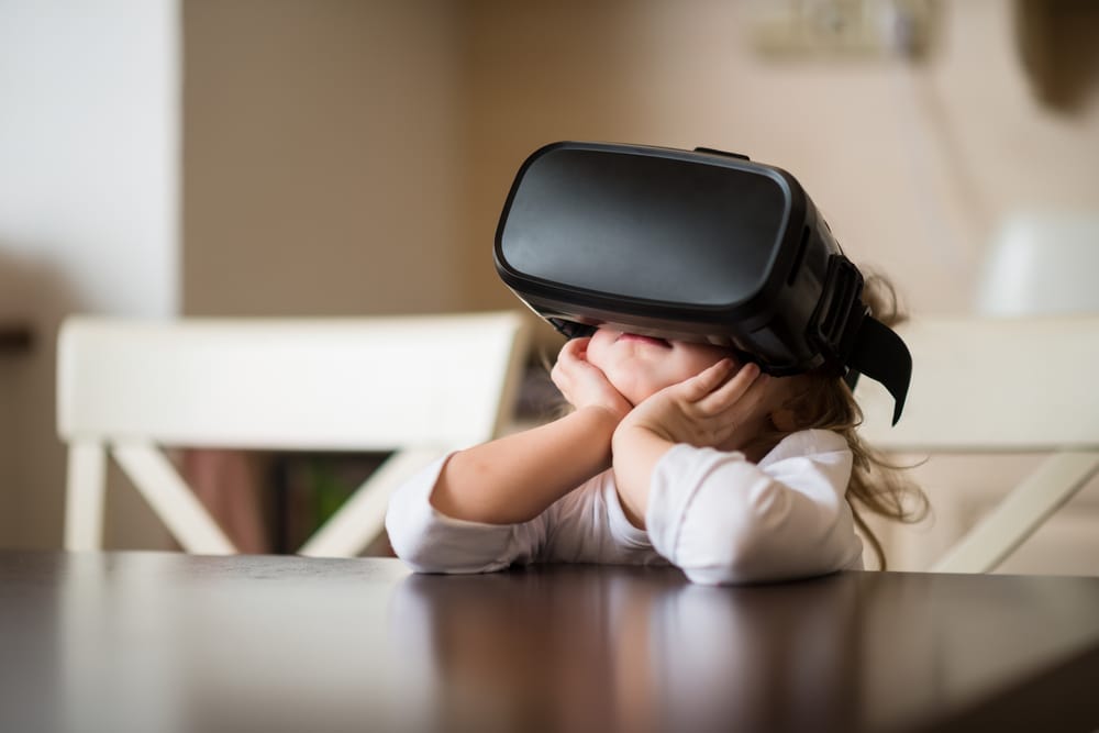 Goma atraer Permanecer Cómo afectan las gafas de realidad virtual a tus ojos? - El Blog de Medical  Óptica Audición