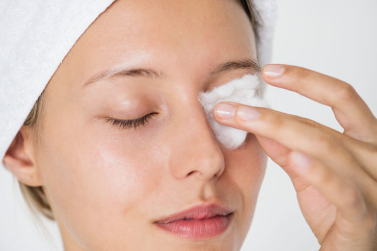 Cómo limpiar los ojos adecuadamente