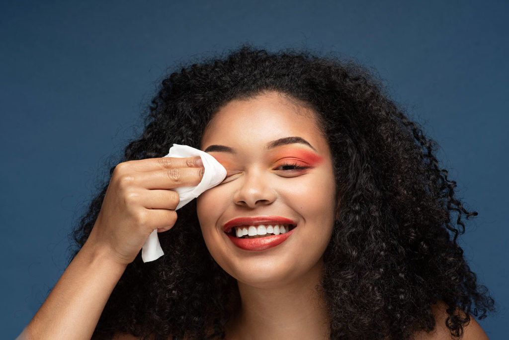 Cómo limpiar los ojos correctamente